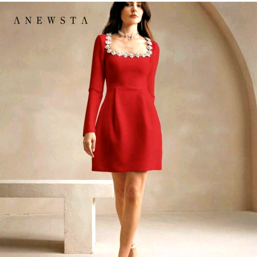 Elegant Dress with Floral Rhinestone-Decorated Squared Neck
